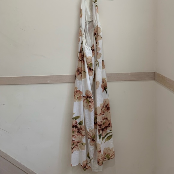 BACKLESS SUNDRESS - Picture 2 of 5